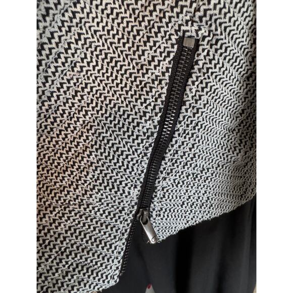 GapFit Quilted Funnel Neck Side Zip Pullover - Picture 2 of 9